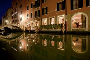 hotel splendid venice image 2 sm.jpg